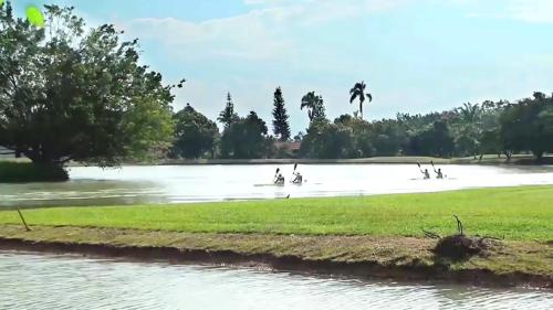 Casa con Lago y Campo de Golf