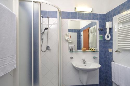 Vittoria Hotel - image 7