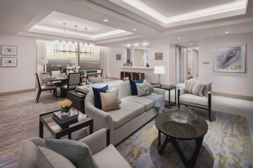 Shangri-La at the Fort Manila Serviced Residences