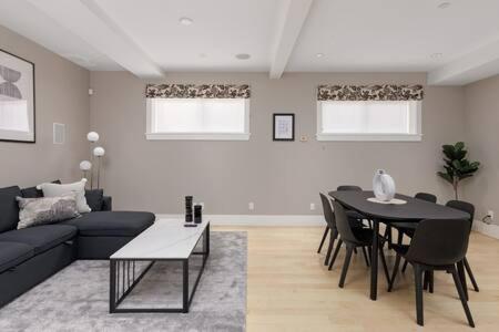 Stunning 3 bedroom Secondary Suite N Van in North Vancouver, Canada
