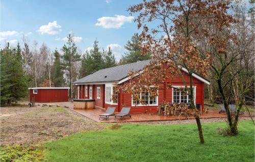  Gorgeous Home In Hjslev With Sauna, Pension in Højslev