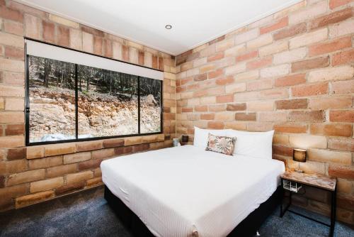 'Tyalla Lodge' Unique Luxe Design in the Mountains