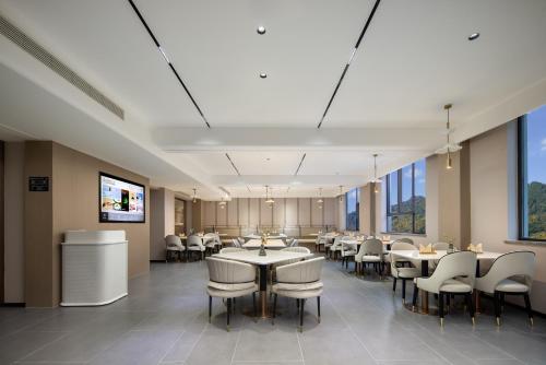 Restaurant, Atour Hotel Ningbo Ninghai in Ninghai