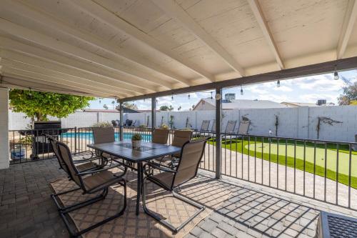 Open Floor Mesa Gable Vacation Home