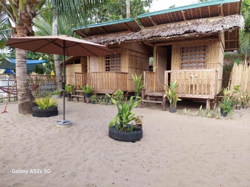 Kubo Inn & Beach Camp