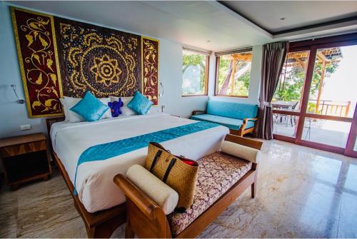 Sandalwood Luxury Villa Resort