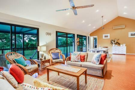 Valley Views Lodge- Country home in Port Douglas