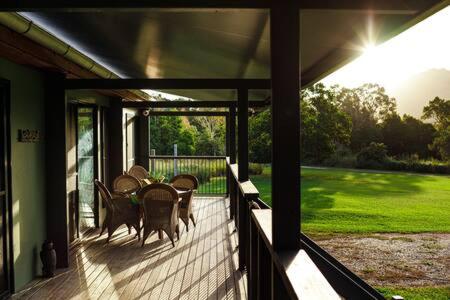 Valley Views Lodge- Country home in Port Douglas