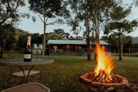 Valley Views Lodge- Country home in Port Douglas