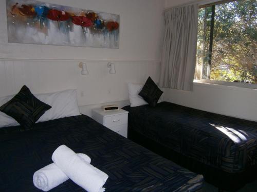 Kellys Motel Oakey Stop at Kellys Motel Oakey to discover the wonders of Oakey. Both business travelers and tourists can enjoy the hotels facilities and services. Facilities like luggage storage, room service, family r