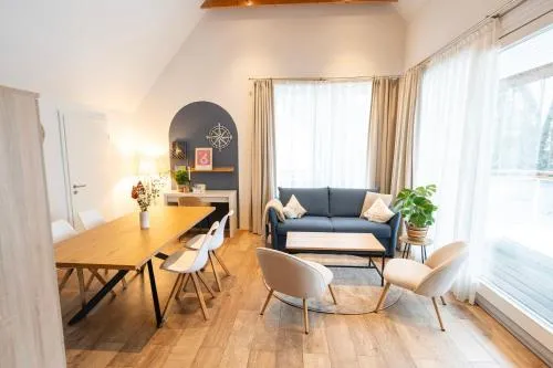 Hello Holidays Residenz - Himmelsträumer - Penthouse - Sauna - Parkplatz in Bad Zwischenahn, Deutschland