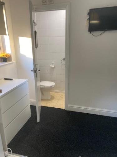 Double Room image 1
