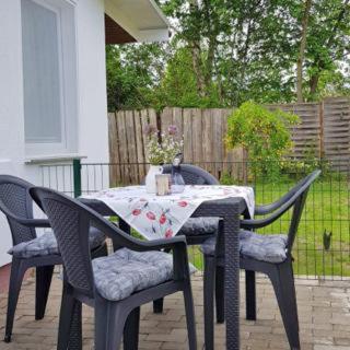 Großer Gartenbungalow Nr 3 mit Terrasse - Strandvogtei Sellin