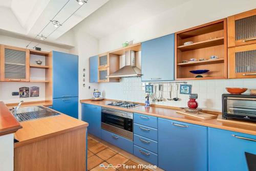 Quadro d'Autore, Terre Marine in Campiglia