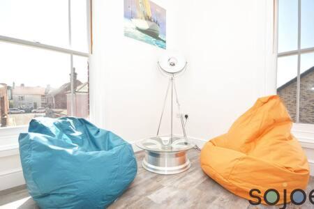 Stunning split level apartment with roof terrace, Lowestoft (fotografie 9)