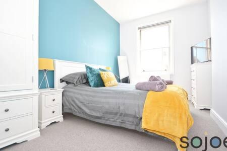 Stunning split level apartment with roof terrace, Lowestoft (fotografie 10)
