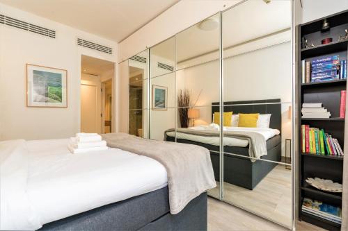 Stunning 2Bedroom in Dubai Downtown - image 13