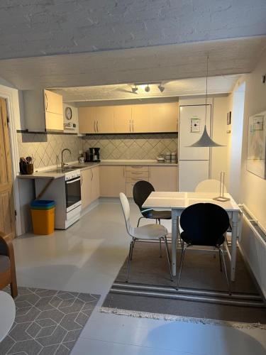 Kitchen, Apt17 - Guest house just outside of Billund - rural and quiet surroundings in Almstok