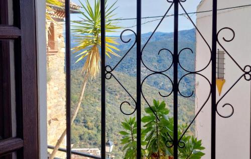 Skats, 1 Bedroom Cozy Home In Benalaureia in Benalauria