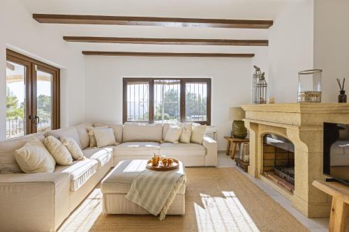 ห้องส่วนกลางสำหรับนั่งเล่น/ดูทีวี, Casa Banyan in มอนต์โก เด โตสกามาร์