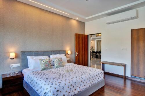 Elivaas Horizon Luxe 5BHK Villa with Pvt Pool, Udaipur