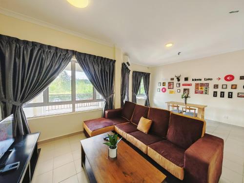 Desaru Black Beach Sky Mirror Resort in เดซารู