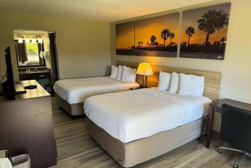 Days Inn by Wyndham Brooksville