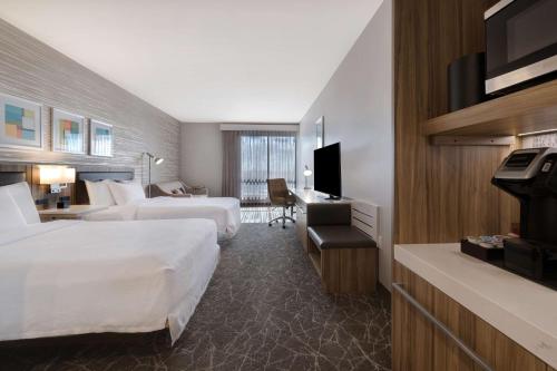 Hilton Garden Inn Anaheim Resort - image 10