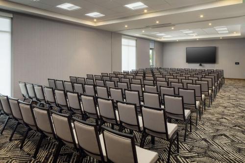 Hyatt Place Boise-Meridian - image 14