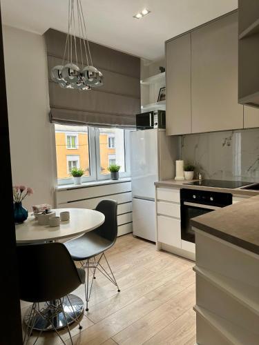 White Apartament Częstochowa Centrum 2-bedroom