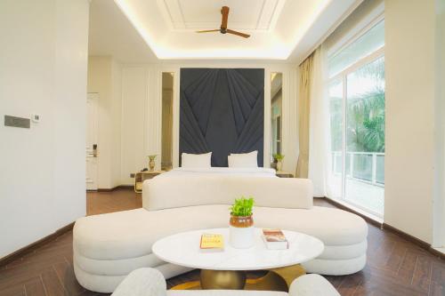 The Narayana Sanctuary - Luxe Poolside Suites by SALVUS