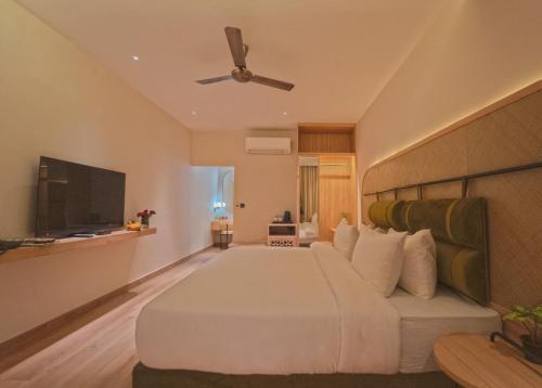 The Narayana Sanctuary - Luxe Poolside Suites by SALVUS