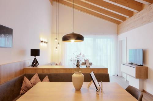 Alpenstolz Damüls Haus 1 - Stilvoll urlauben in den Bergen (Alpenstolz Damuls Haus 1 - Stilvoll urlauben in den Bergen) in ดามูลส์