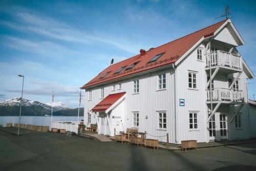Lødingen Brygge 3