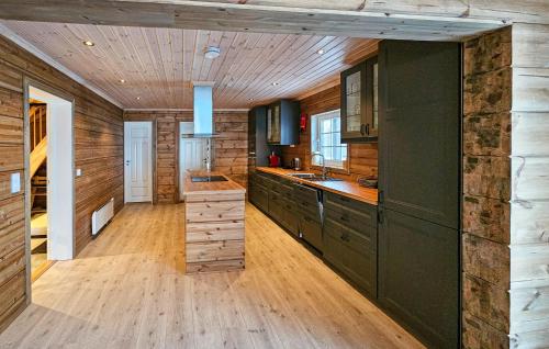 virtuve, Cozy Home In Treungen in Treungen