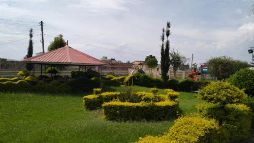 Newstead hotel naivasha