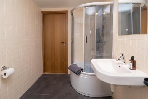 Revalia Fahle Airport Bus-Station Apartments with Best views Revalia Fahle Airport Bus-Station Apartments with Best views