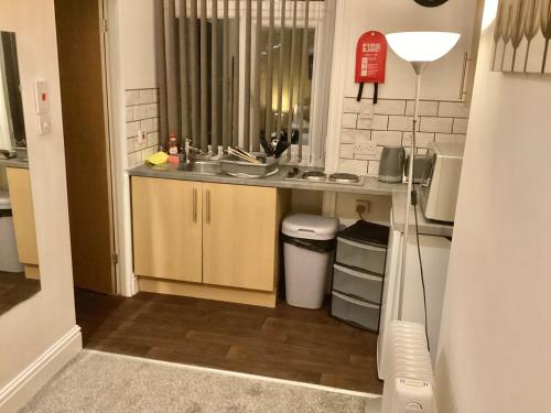 Train station studios /Parking Train station studios /Parking