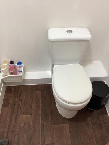 Train station studios /Parking Train station studios /Parking