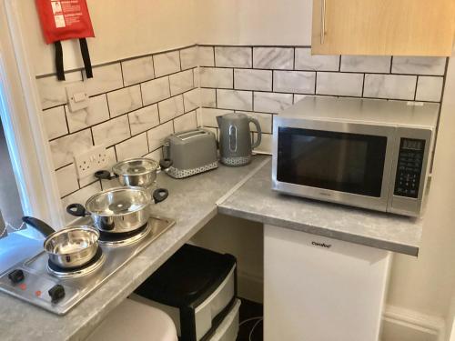 Train station studios /Parking Train station studios /Parking