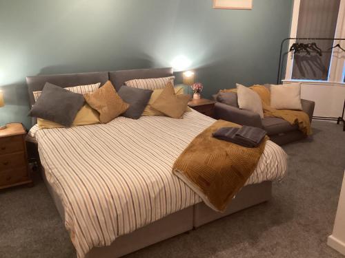 Train station studios /Parking Train station studios /Parking