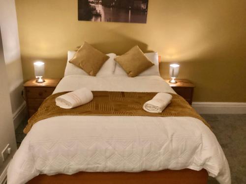 Train station studios /Parking Train station studios /Parking