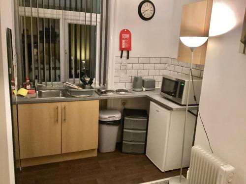 Train station studios /Parking Train station studios /Parking