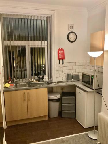 Train station studios /Parking Train station studios /Parking