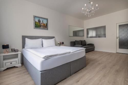 Prague Serenity Suites and Apartments - image 4