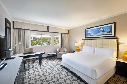 Family 2-connected Bedrooms Pool View