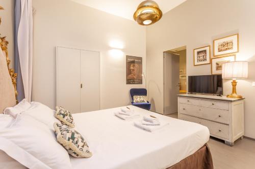 Spanish Steps DeLuxe Apartment - image 5