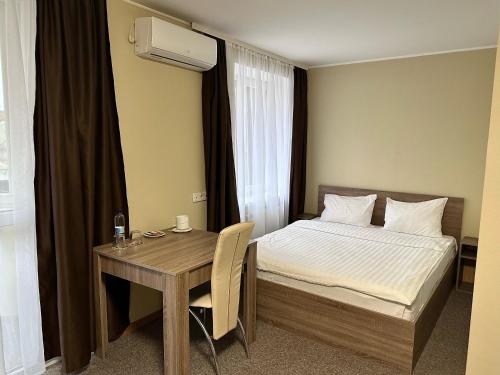 1 queen bed