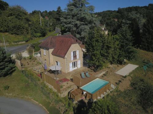 Villa à Sarlat avec piscine - 3 chambres - Location saisonnière - Sarlat-la-Canéda