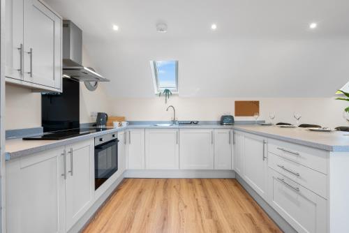 virtuve, New Apartment in Stockton sleeps 4 Free WIFI in Longičingtona